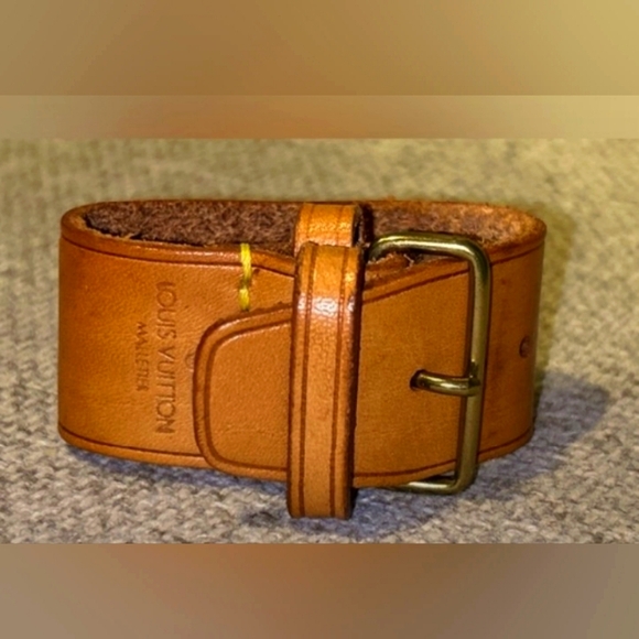 Louis Vuitton Wrist Bag Handler - Picture 4 of 7